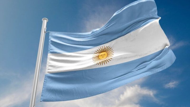 ما هي اللغة الرسمية في دولة الأرجنتين