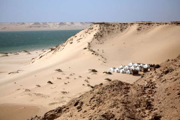 ما هي أهم الموارد الطبيعية في الصحراء الغربية