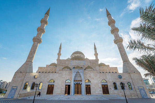 كم يبلغ عدد المساجد في دولة الكويت؟